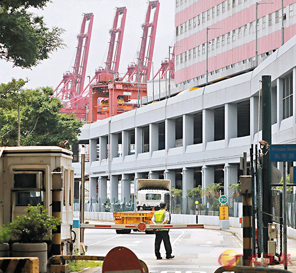 葵涌貨櫃碼頭群組是本地染疫重災區之一C 香港文匯報記者 攝