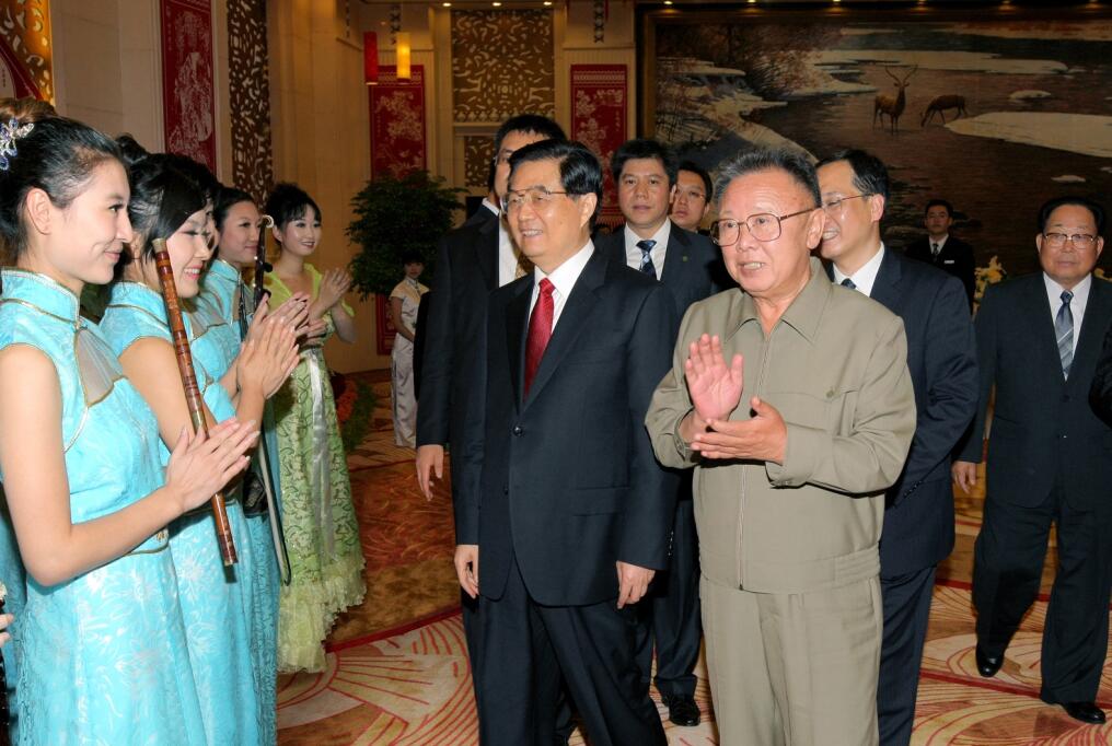 2010年8月A金正日與中國藝術工作者見面C