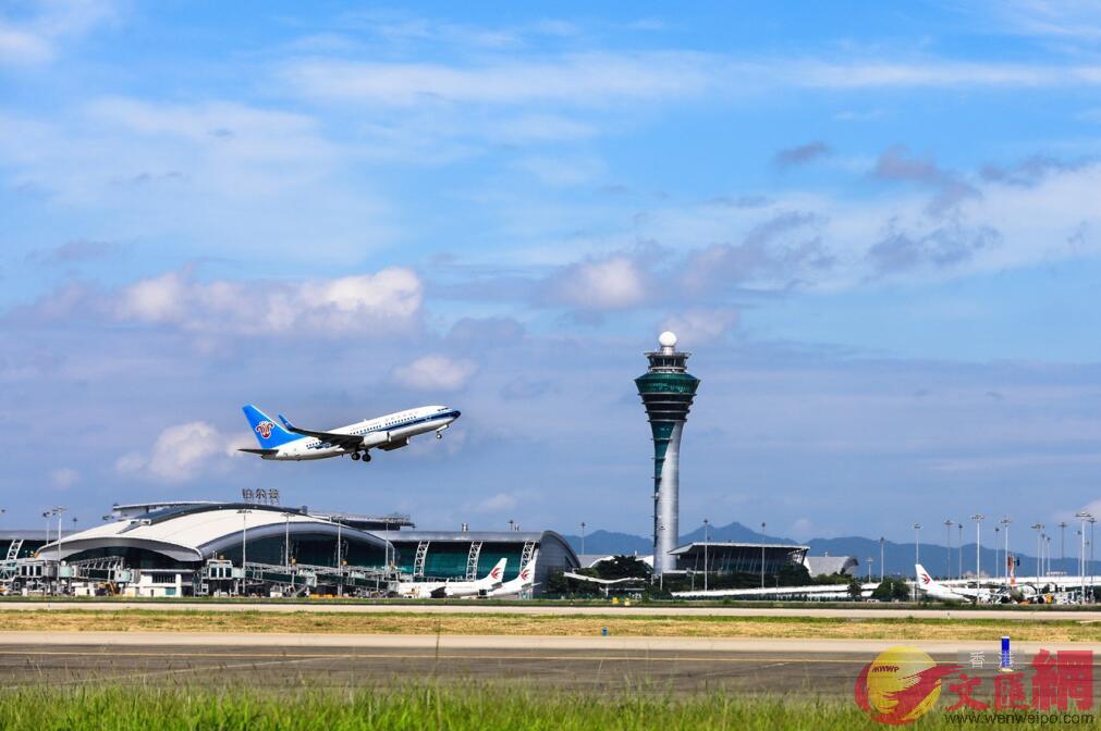 廣州白雲機場月客流量突破400萬人次A全國居首C記者方俊明 攝